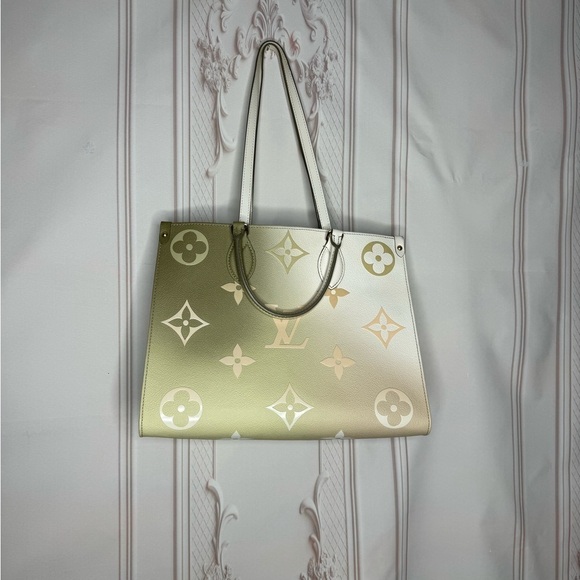 Louis Vuitton On-the-go Khaki Pastel - Picture 1 of 6